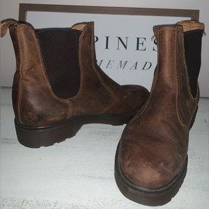 Dr. Marten Chelsea Boots in Brown